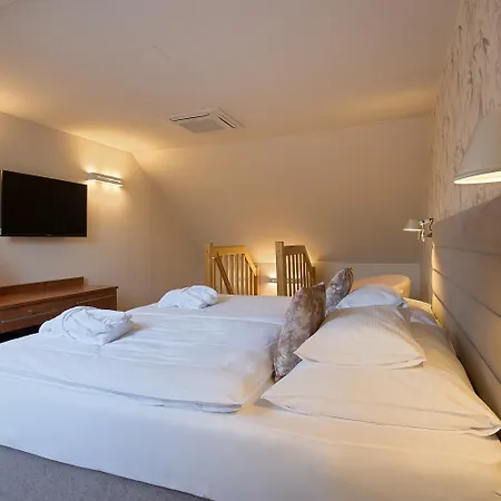 Hotel Equitana