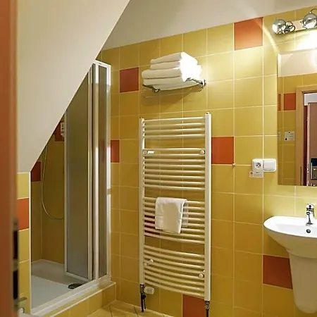 Hotel Equitana 4*